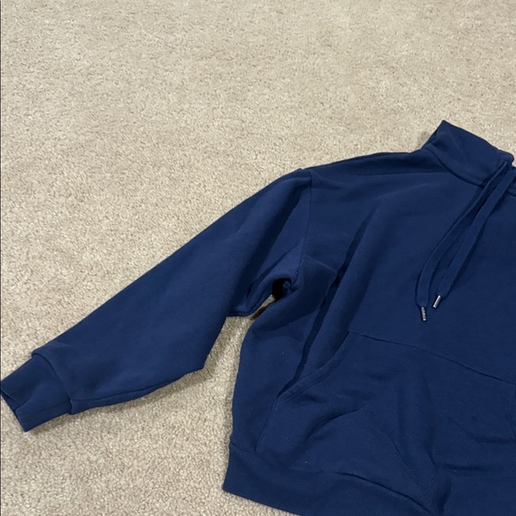 ALO Accolade Hoodie - Picture 4 of 7